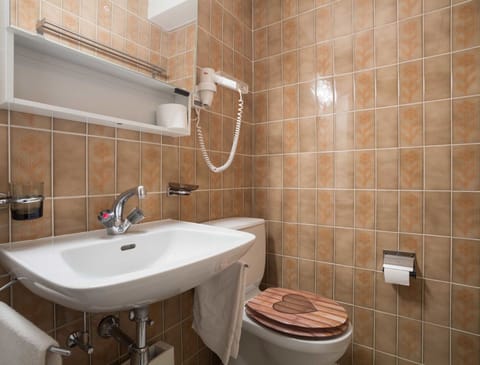 Bathroom, Property, Room, Tile, Wall, Interior Design, Tap, Plumbing Fixture, Architecture, Building
