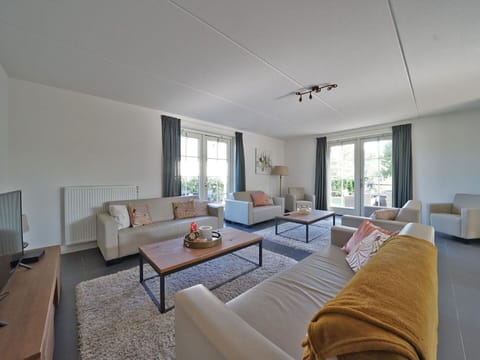 Picture Frame, Table, Couch, Property, Furniture, Comfort, Window, Houseplant, Wood, Living Room