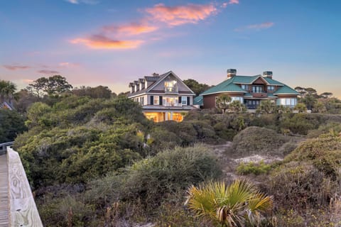 Welcome to 1A Eugenia! Your oceanfront retreat
