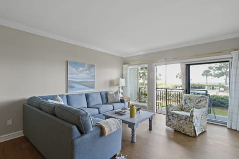 Living Room | 1866 Beachside Tennis - Living Room | 1866 Beachside Tennis