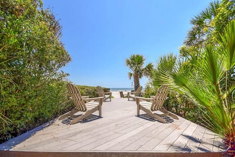 private beach front  sun deck