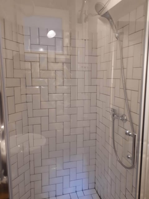 30a32e6a-b3df-4d6b-882f-eb645f65a836