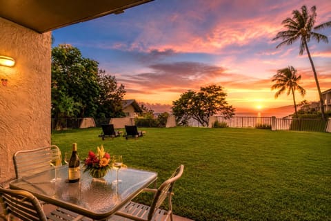 Unwind with front-row seats to spectacular Maui sunsets and breathtaking twilight colors, right from your backyard.