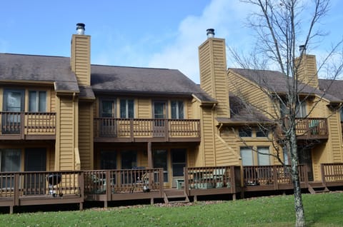 Unit offers balcony and deck with access to common resort common area