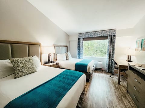 Unit w/ 2 Double Beds