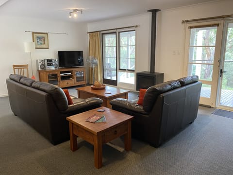 3-bed home, cozy with gas log fire.