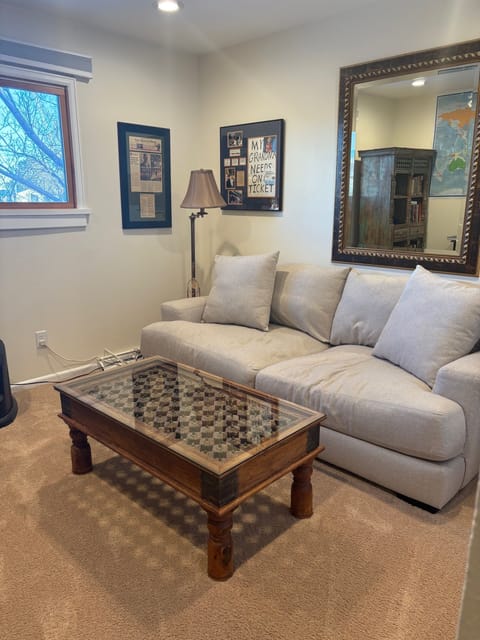 Extra bedroom/office with comfy sofa