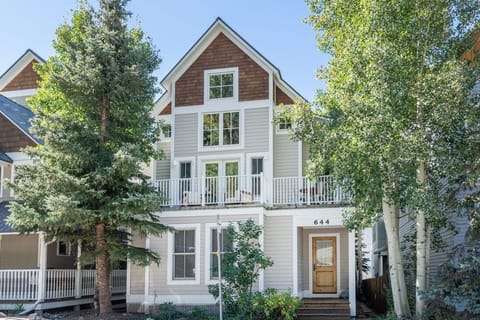 Welcome to Chalet Columbia!