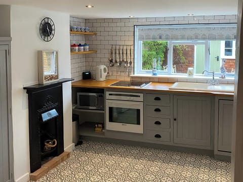 Kitchen/diner | Honey Cottage, Friston, near Saxmundham