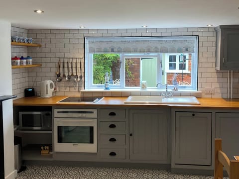 Kitchen/diner | Honey Cottage, Friston, near Saxmundham