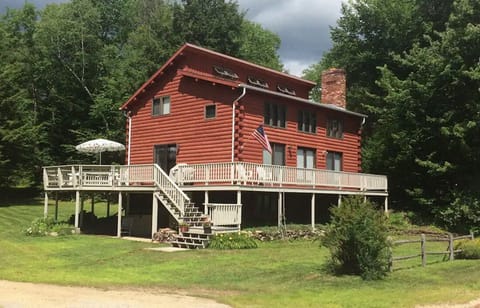 Huge deck, great for grilling and eating outside in the summer or fall.
