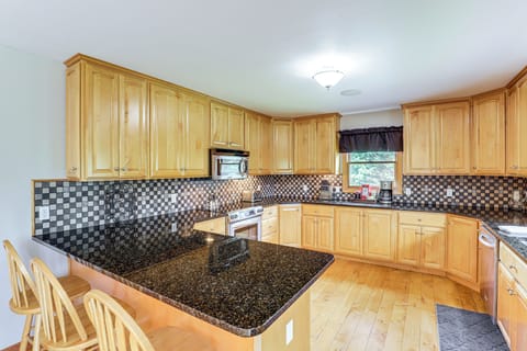 Kitchen | Fully Equipped
