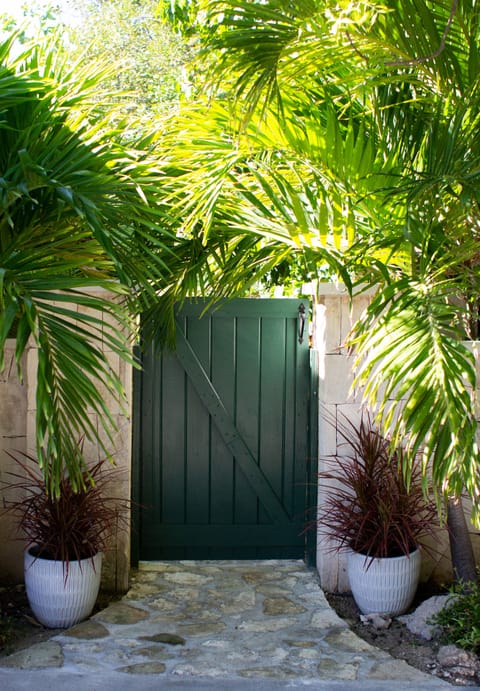Private entrance 