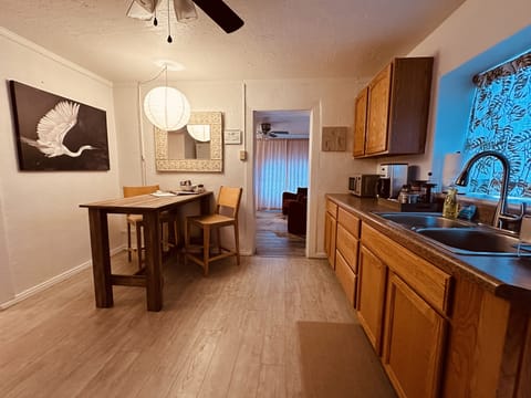 Eat in kitchen with microwave, coffee maker, French press, pour over/Chemex 