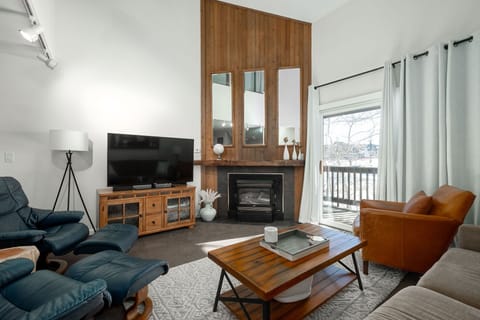 Spacious open living room