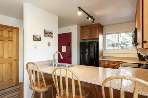 Additional seating at the breakfast counter