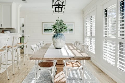 Beautiful dining area overlooking the Links golf course. 