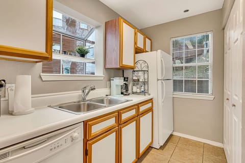 We offer a Keurig or full sized coffee maker. 