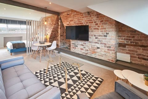 Wicket View, Scarborough - Host & Stay