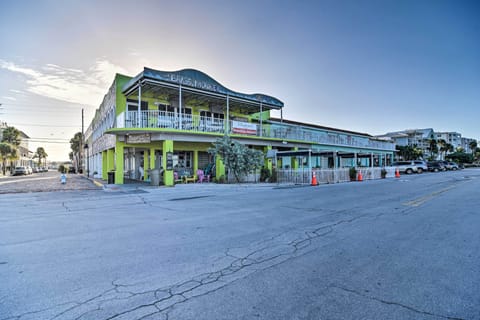 Condominium Exterior | Step-Free Access