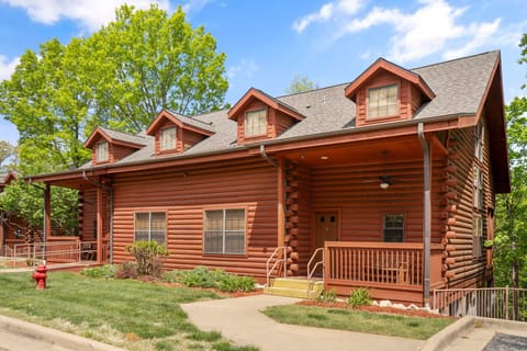 Full Cabin Duplex Exterior