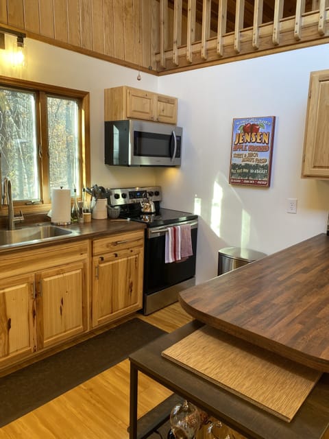 Large counter-top provides lots of prep area.  Plenty of room for helpers!