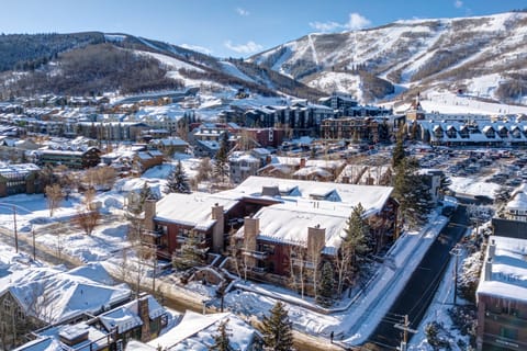 Ski Access via the Side of the Building and Half a Block to the Resort
