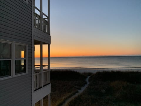 Grateful for the most beautiful sunsets.