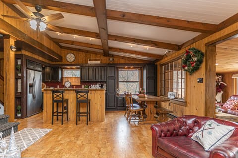 Open Floor Plan is perfect for entertaining!