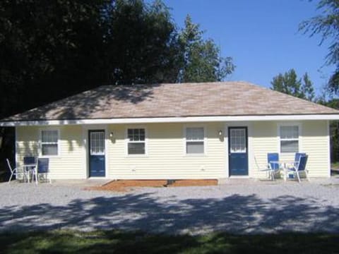 Exterior: Double Bungalow Cottage.
There are 2 Bungalow units inside this duplex cottage. They can be rented individually or together as a "Double Bungalow".