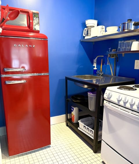 Bungalow Cottage Kitchen