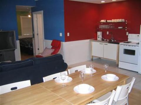 Also has dining space for 8 people in the great room.