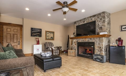 Living Room / Lounge