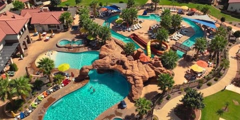 Sleep 40 in these beautiful poolside Arcadia villas and be just STEPS from the pool!