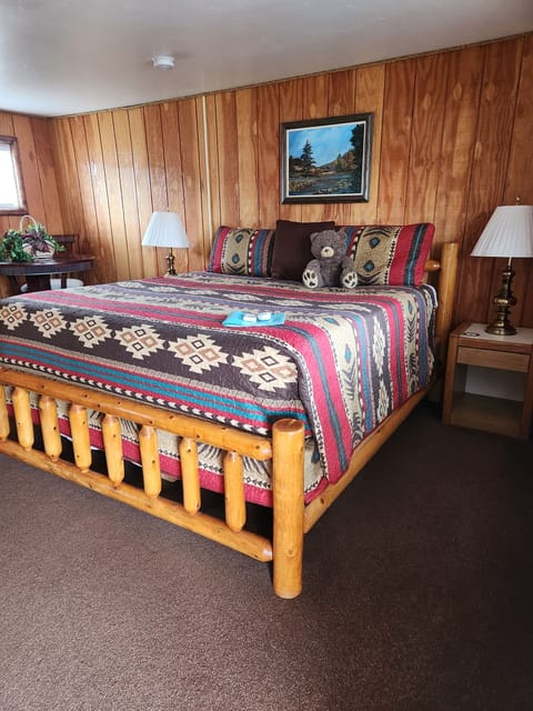 Sierra King Room (bed)