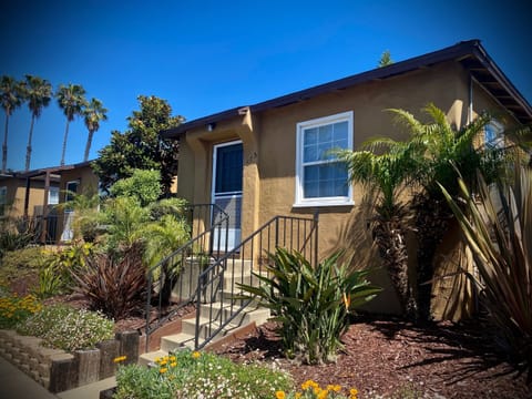 All 6 cottages have the same layout and appointments