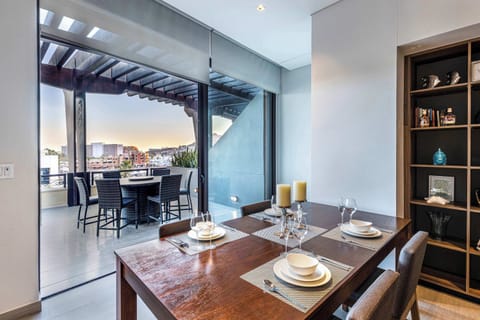 Enjoy your meals with the best view in Cabo