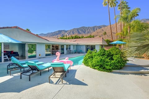 Your Indian Canyons retreat awaits!