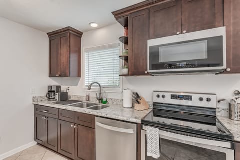 Kitchen
Fully equipped