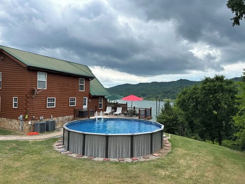 New Trex deck around new pool to enjoy with family