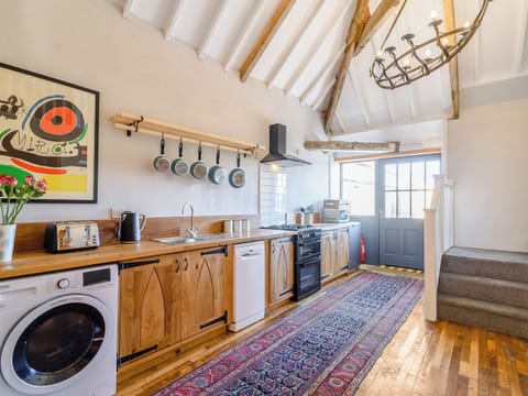 Kitchen | Lady De Seton - Seaton Hall, Staithes