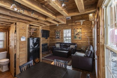 Little Great Room w/ 55” smart TV, surround sound, subwoofer, & high speed WIFI