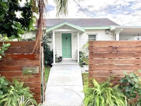 Front entrance. Our cottage is a fully private and fenced property.