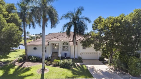 Great curb appeal!