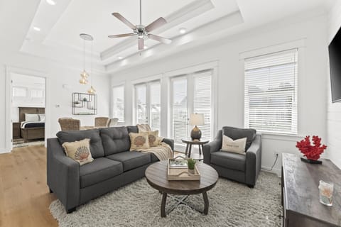 Living Area, Queen Sleeper Sofa