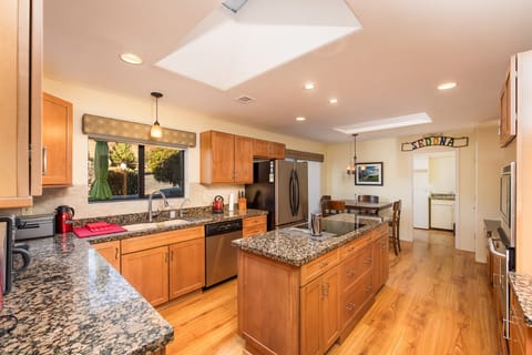 Kitchen and morning area