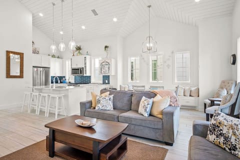 Living Area, 2nd Floor