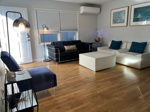 Spacious living room