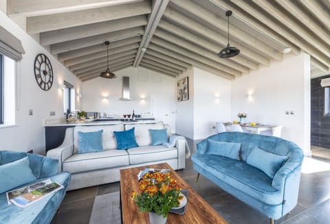 Fern, Ansty: The cosy seating area