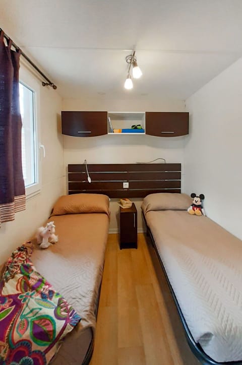 Furniture, Property, Comfort, Building, Window, Bed, Wood, Table, Lighting, Interior Design